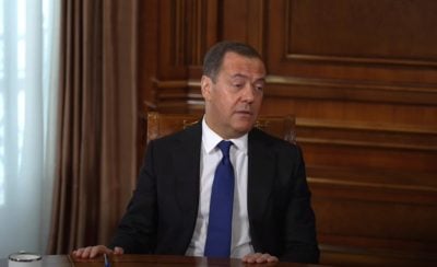 О роли ничтожества в истории или Как Димон Медведев разозлил Трампа