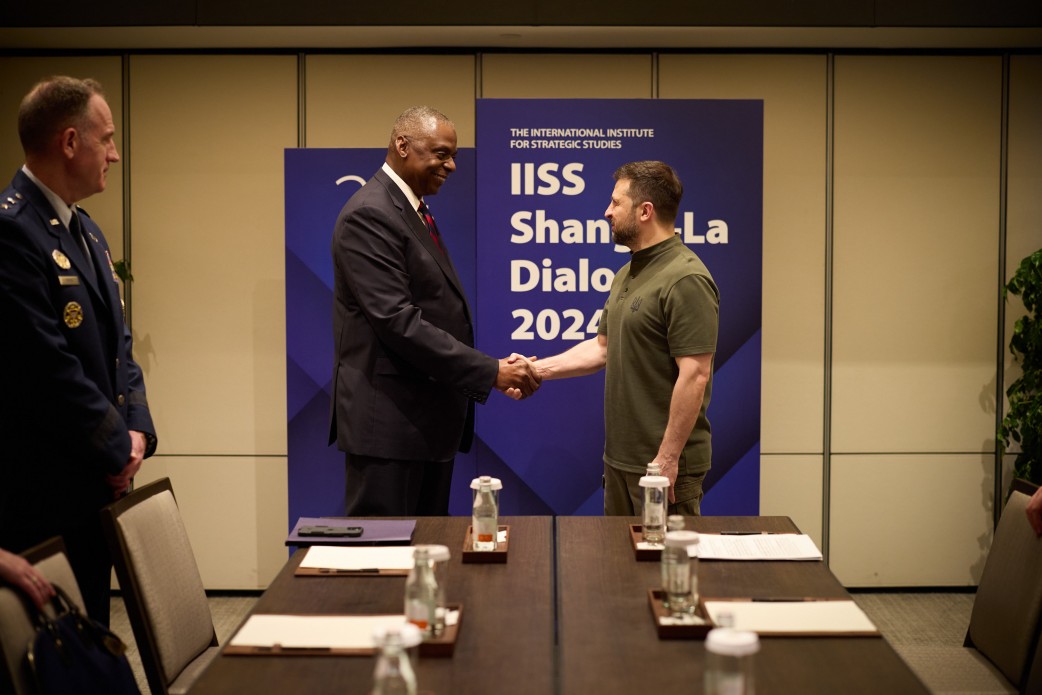 Зеленський у Сінгапурі на пресконференції Діалог Шангрі-Ла