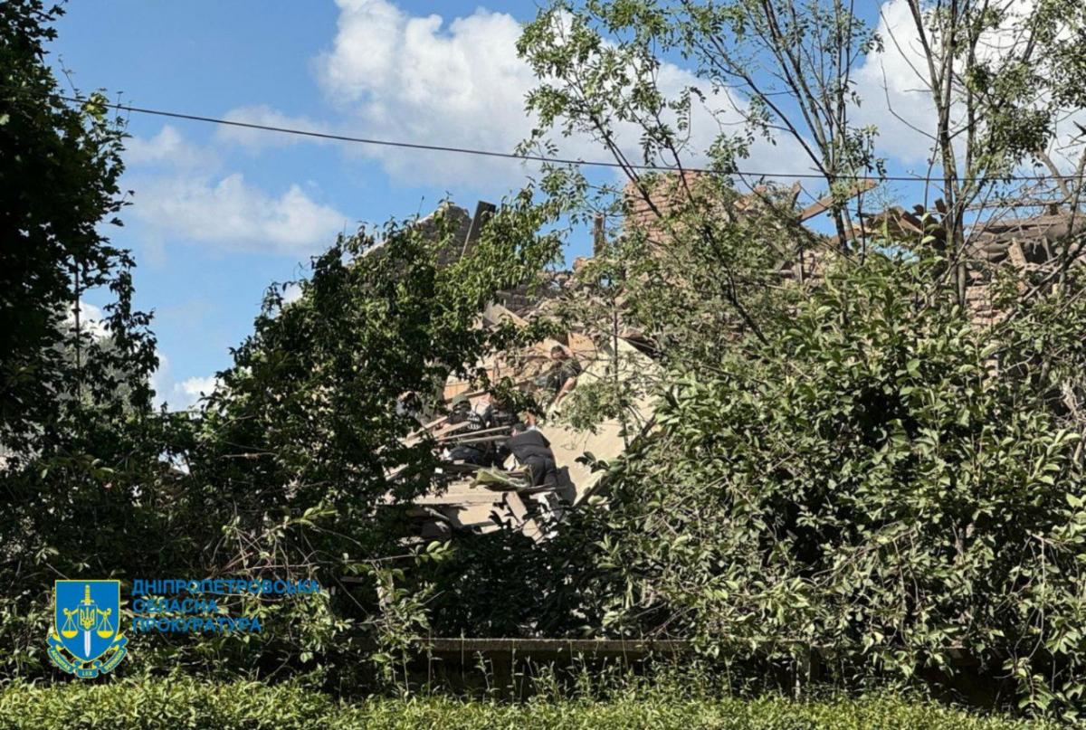 Удар Росії по житлових будинках у Кривому Розі 12 червня