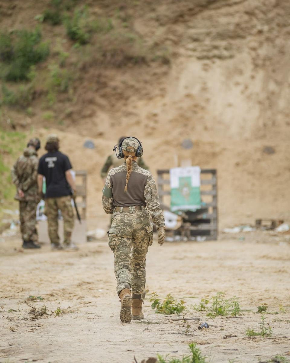 Тіна Кароль пройшла військову підготовку Тіна Кароль пройшла військову підготовку