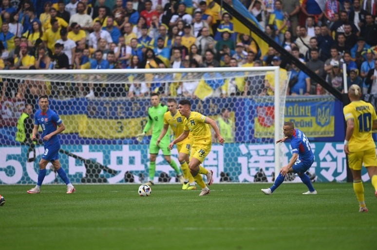 Украина, Словакия, Шапаренко