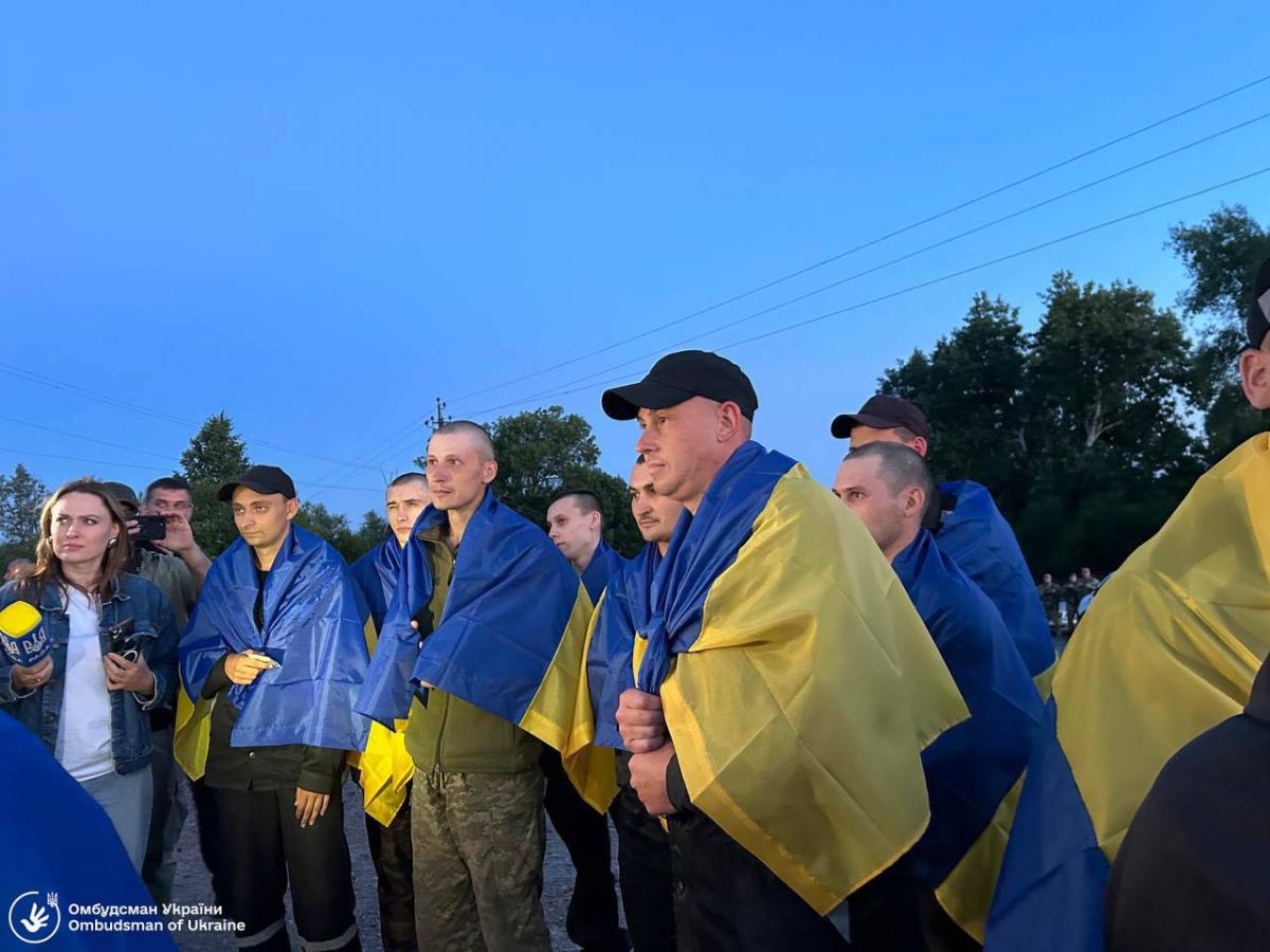 Україна повернула з російського полону 90 захисників Україна повернула з російського полону 90 захисників
