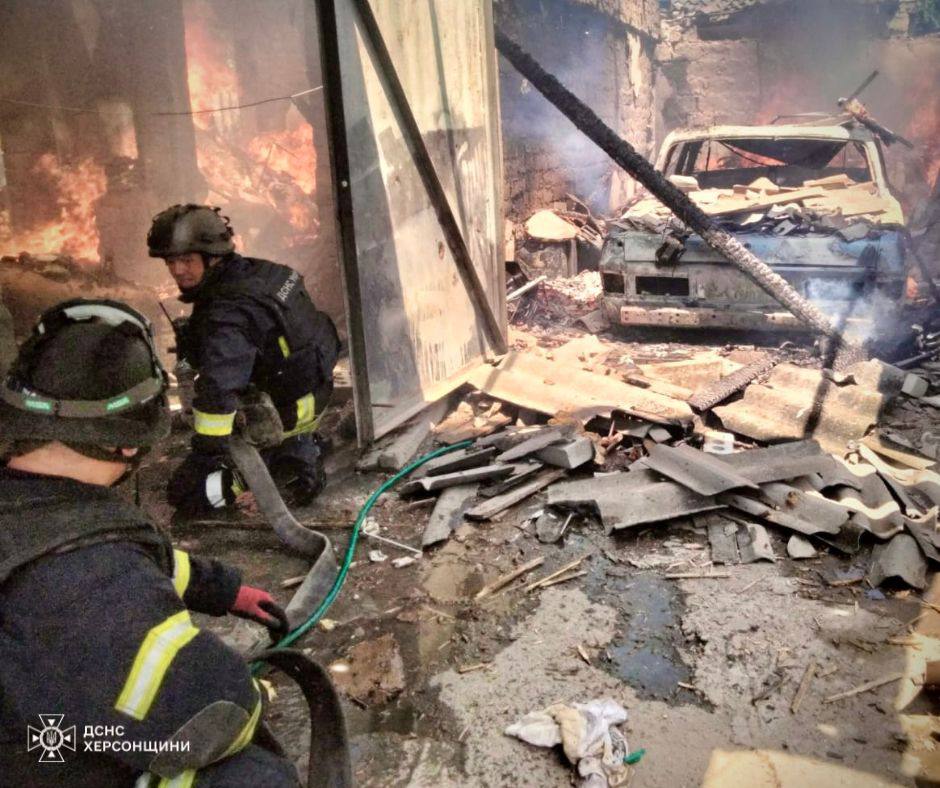 Російські окупанти вдарили по Херсону 26 червня Російські окупанти вдарили по Херсону 26 червня