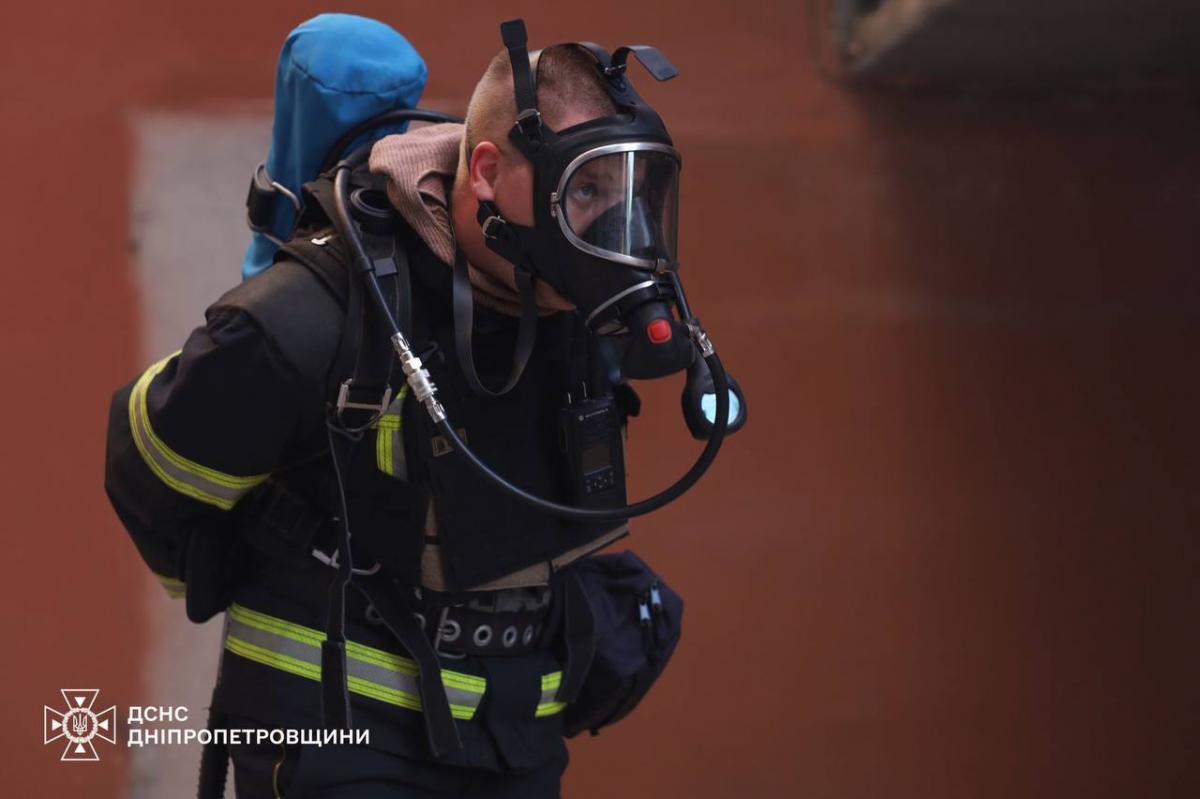 Російська ракета вдарила по житловому будинку у Дніпрі 28 червня