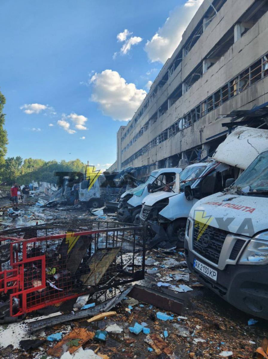 Удар по терміналу Нової пошти в Харкові 30 червня 