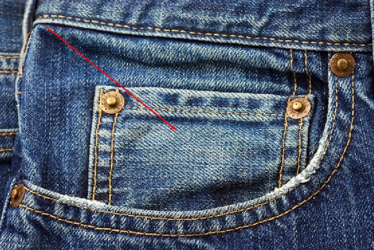 Его используют единицы: для чего на самом деле нужен маленький карман на джинсах