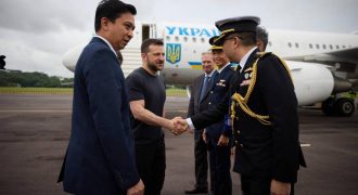 Зеленский прибыл в Сингапур: названа цель визита