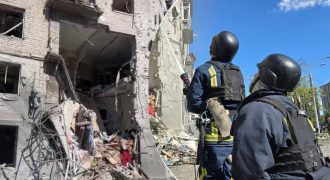 Количество пострадавших сильно возросло: Зеленский показал последствия удара по Харькову