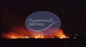 Под Евпаторией гремят мощные взрывы: в Сети назвали цель "прилетов"