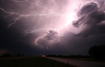 В Україні буде справжній Армагеддон: град, шквали та сильні зливи заливатимуть Україну В Україні буде справжній Армагеддон: град, шквали та сильні зливи заливатимуть Україну