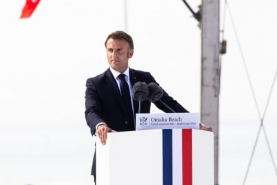 Стежте за діями: чи дає Макрон задній хід