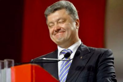Порошенко возглавил список политиков, которые пиарятся на войне и вредят стране, - опрос