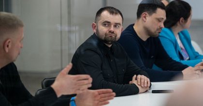 СМИ обнаружили, что из-за халатности чиновника Минобороны Каневского для ВСУ втридорога закупили фляг на 54 млн