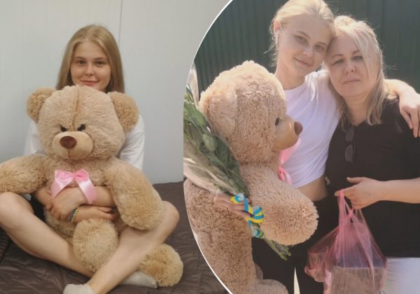 Плакали всі: Мар'яна Чечелюк вперше зустріла маму після дворічного полону