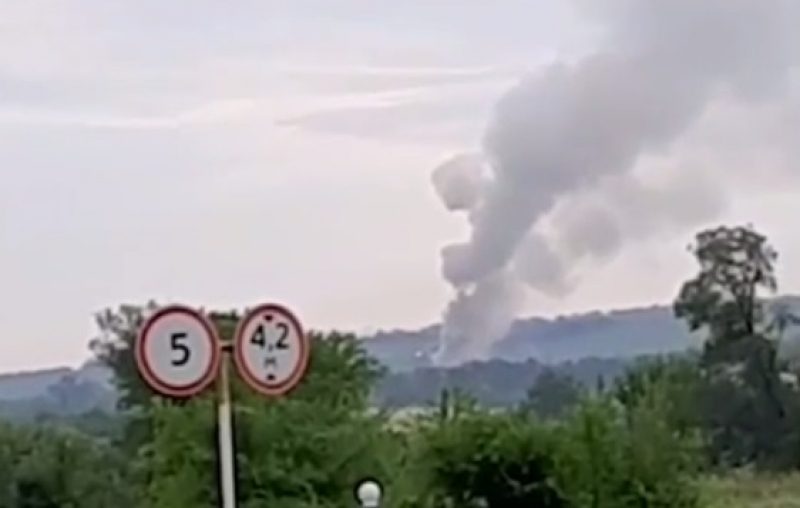 В РФ взорвали полевой склад боеприпасов: в ГУР раскрыли детали спецоперации