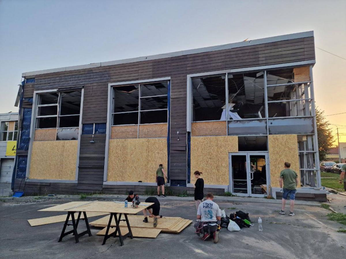 Удар по приватних будинках у Харкові 3 липня Удар по приватних будинках у Харкові 3 липня