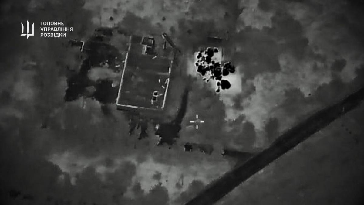 Розвідники ГУР знищили два військові об'єкти окупантів на Донеччині Розвідники ГУР знищили два військові об'єкти окупантів на Донеччині