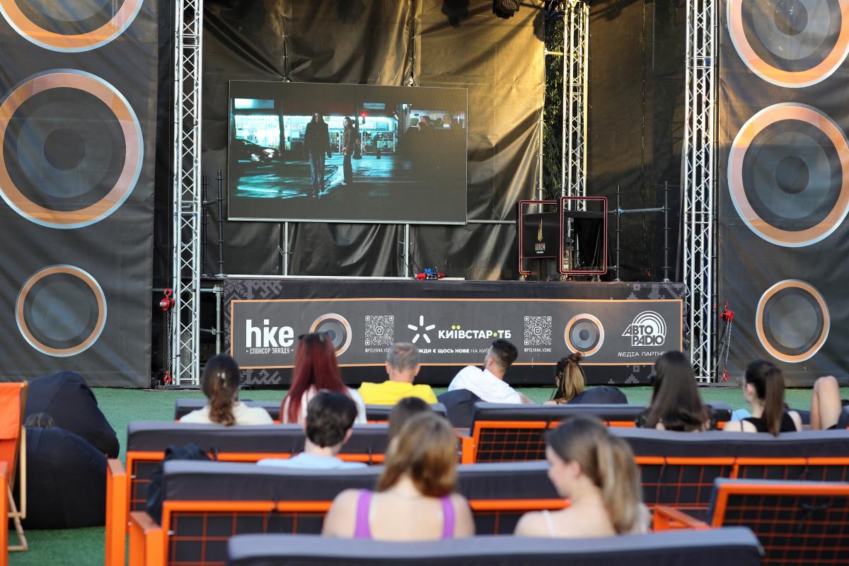 кінолекторій просто неба на Поляні ВДНГ