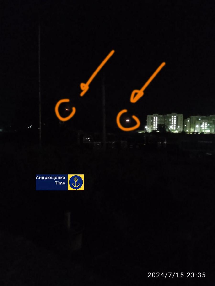 Щонайменше 5 вибухів за ніч: дрони атакували ППО в окупованому Маріуполі Щонайменше 5 вибухів за ніч: дрони атакували ППО в окупованому Маріуполі