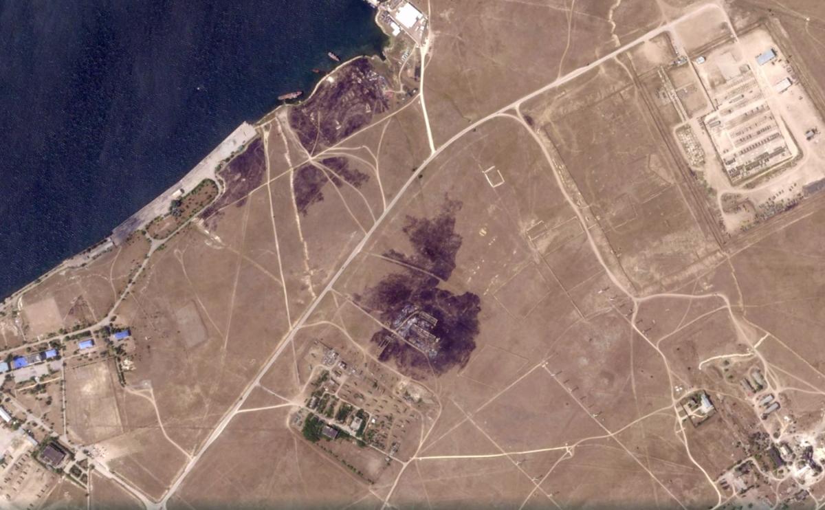 Удар по військово-морській базі РФ у Криму Удар по військово-морській базі РФ у Криму