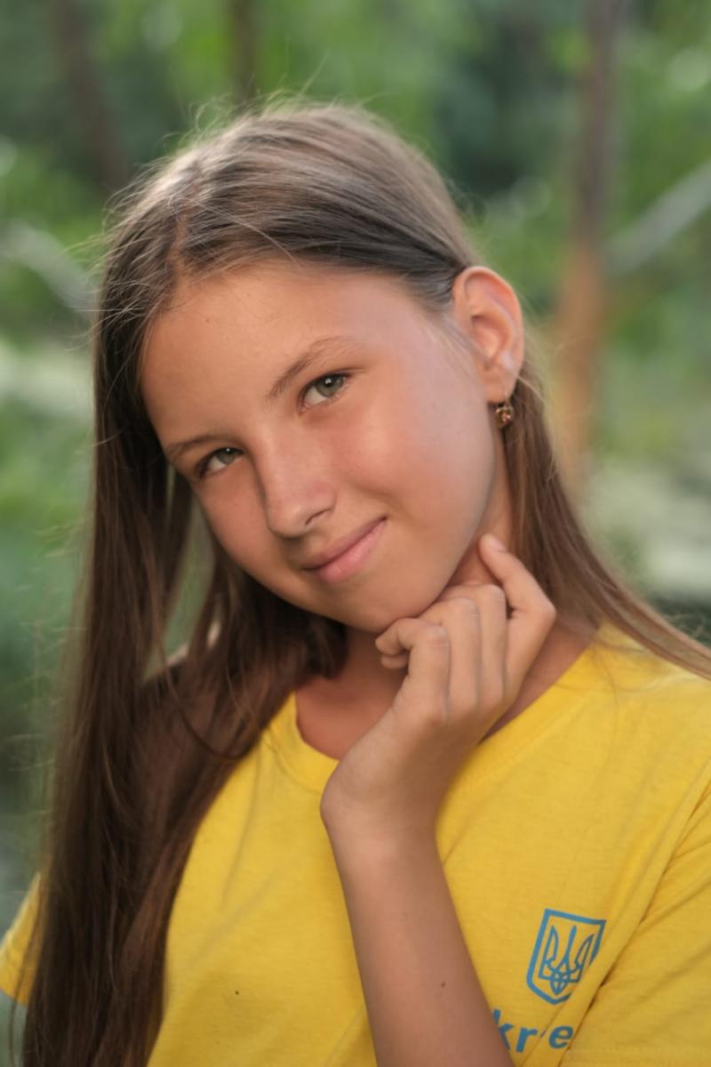12-річна Валерія Єжова про волонтерство всупереч всьому, рідних в окупації та сотні тисяч гривень, передані військовим