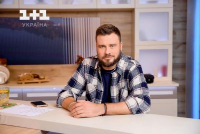 Ведучий 1+1 Україна різко засудив чоловіка з собакою, який образив ветерана на протезах