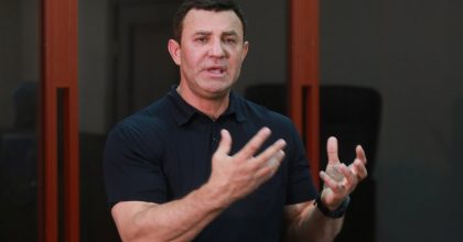 Считает себя "человеком Президента" - несмотря на весь позор, Николай Тищенко продолжает примазываться к властной команде