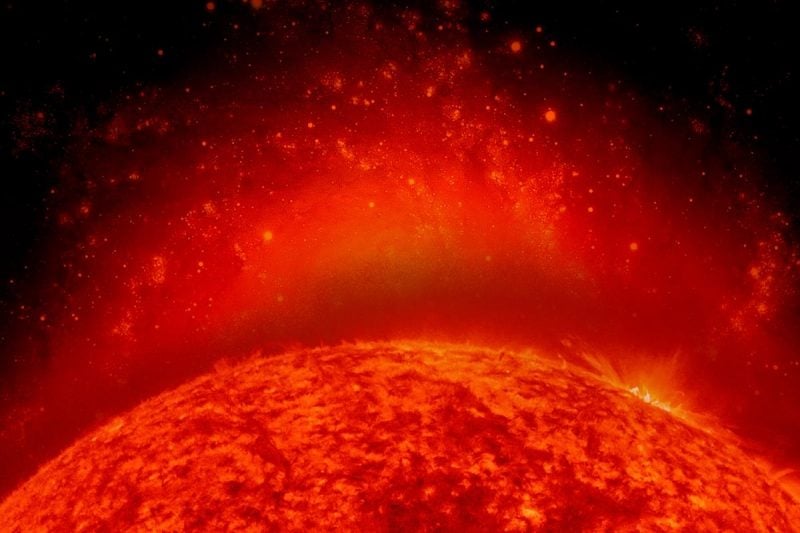 "Вріже" майже 6-бальний шторм: країну накриває нова магнітна буря