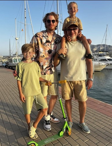 Путініст Пресняков із синами Путініст Пресняков із синами