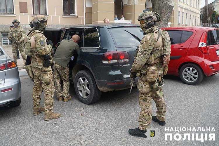 На Тернопільщині працівники ТЦК "вибивали" хабарі з військовозобов'язаних