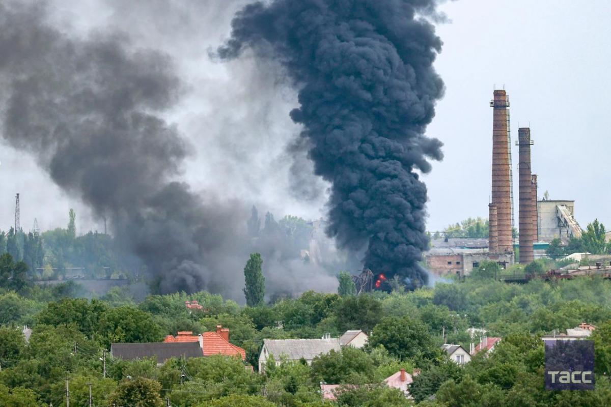 Потужний обстріл Луганська 4 серпня Потужний обстріл Луганська 4 серпня