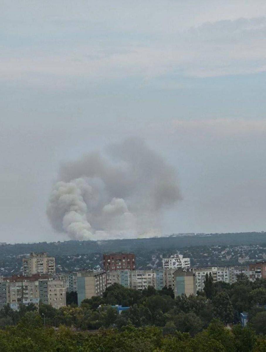 Потужний обстріл Луганська 4 серпня Потужний обстріл Луганська 4 серпня