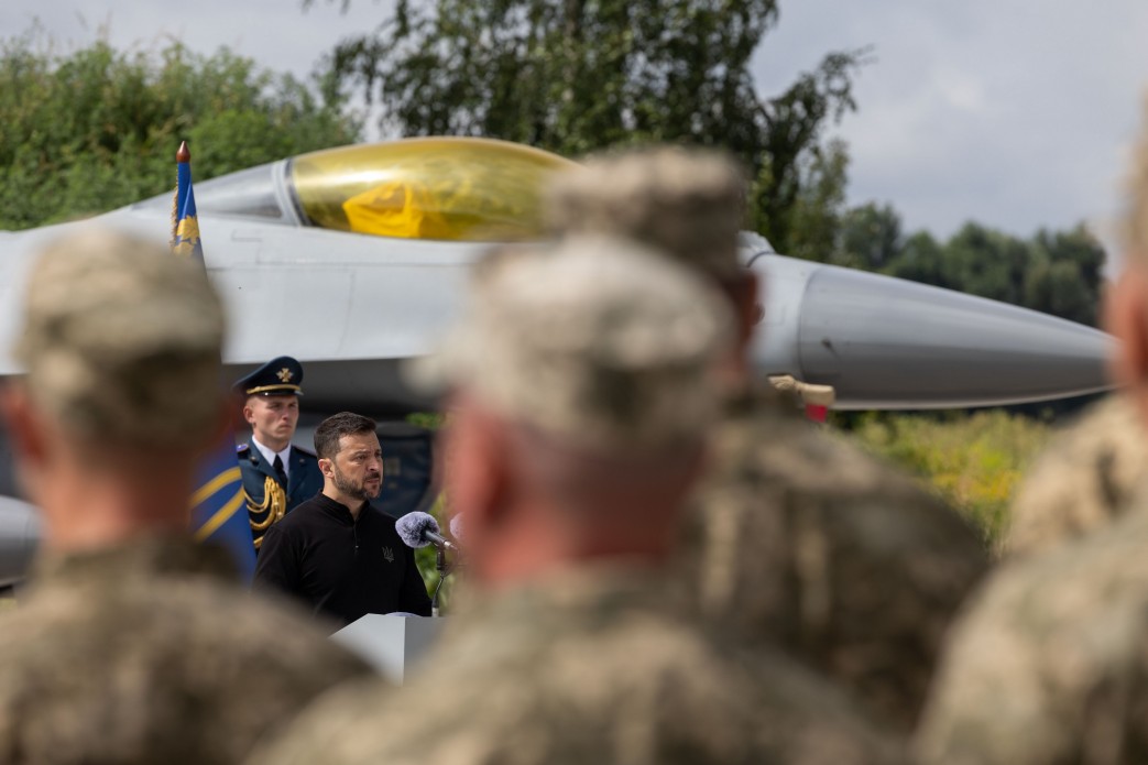 Перші F-16 уже в українському небі Перші F-16 уже в українському небі