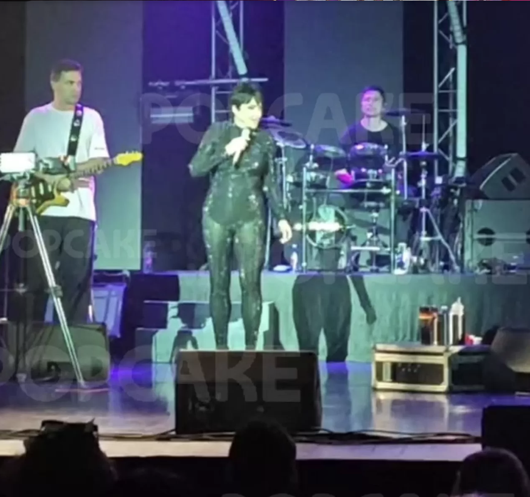 Лоліта Мілявська вийшла на сцену без штанів Лоліта Мілявська вийшла на сцену без штанів