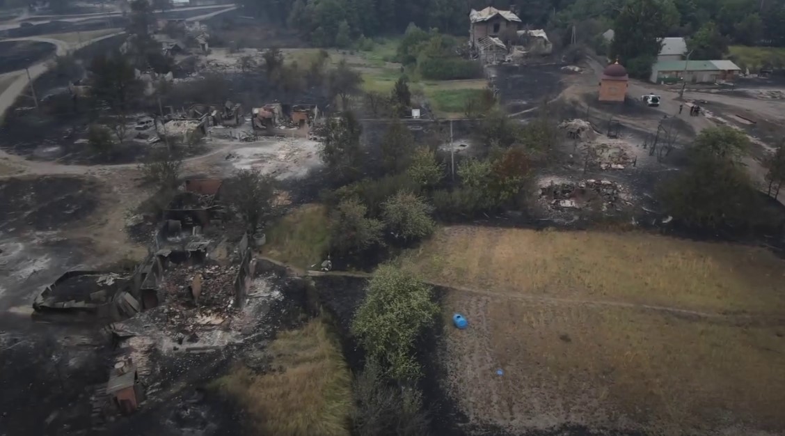 Лісова пожежа знищила село Студенок у Харківській області
