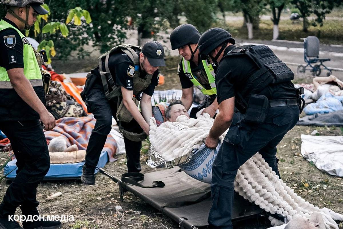 РФ вдарила по будинку пенсіонерів у Сумах