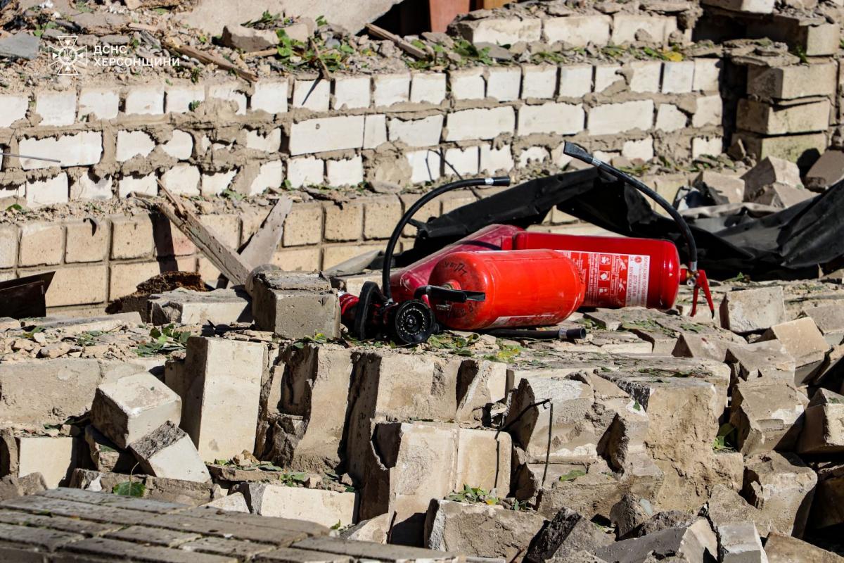 Наслідки удару РФ по центру Херсона