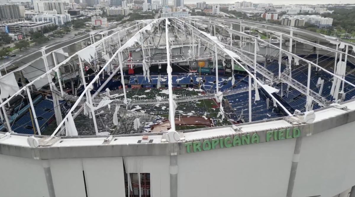 Так виглядає Tropicana Field після урагану Так виглядає Tropicana Field після урагану