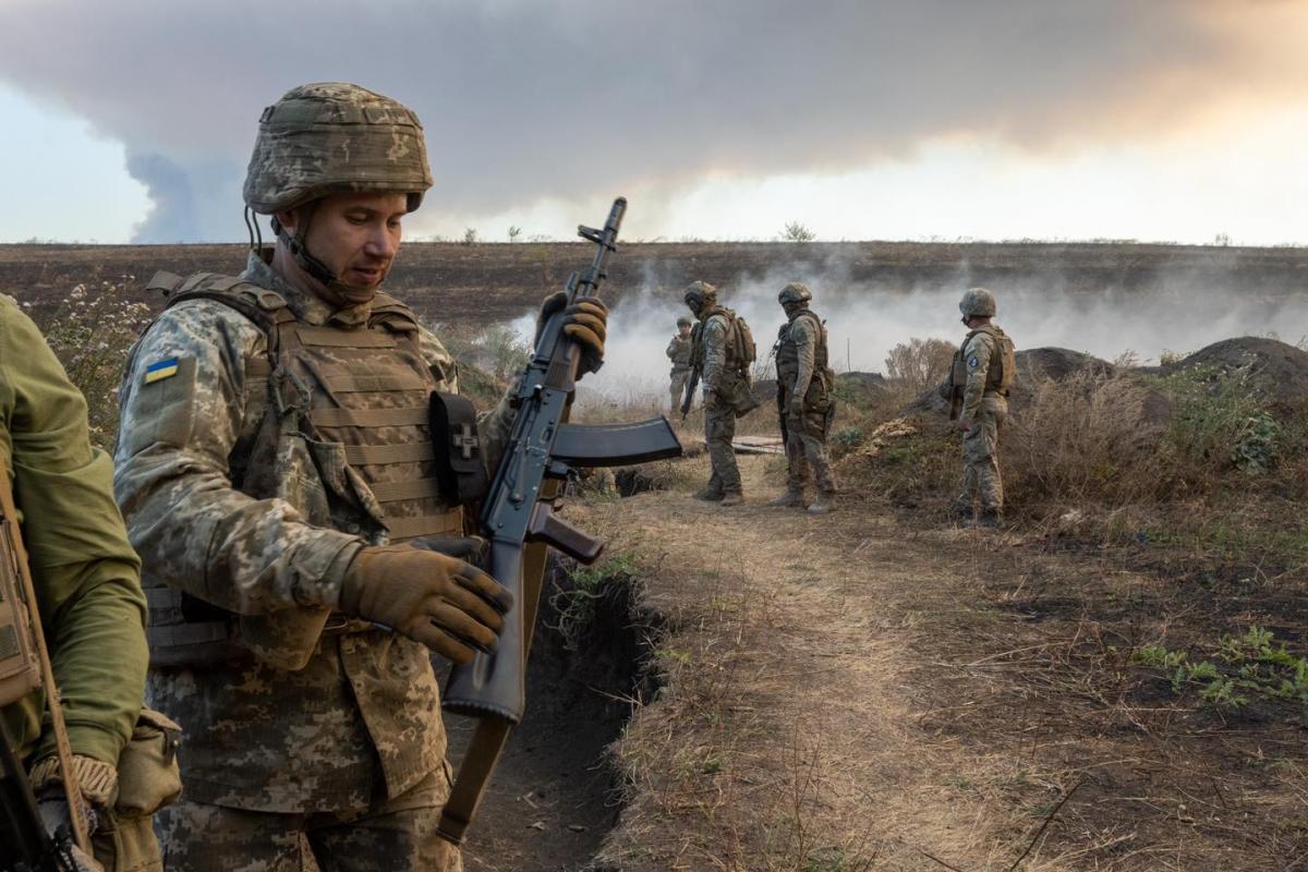 Ракетами Tomahawk Україна могла б дотягнутися до баз і складів боєприпасів від Москви до Уралу, зазначив Жданов