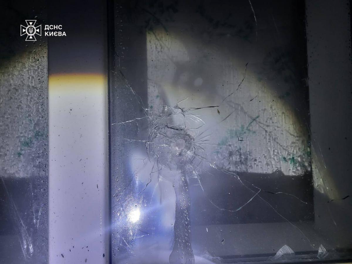 У Києві вночі лунали вибухи: РФ атакувала 'Шахедами', є постраждалий У Києві вночі лунали вибухи: РФ атакувала 'Шахедами', є постраждалий