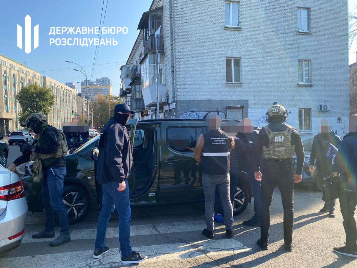 Обшуки посадовців РТЦК Києва