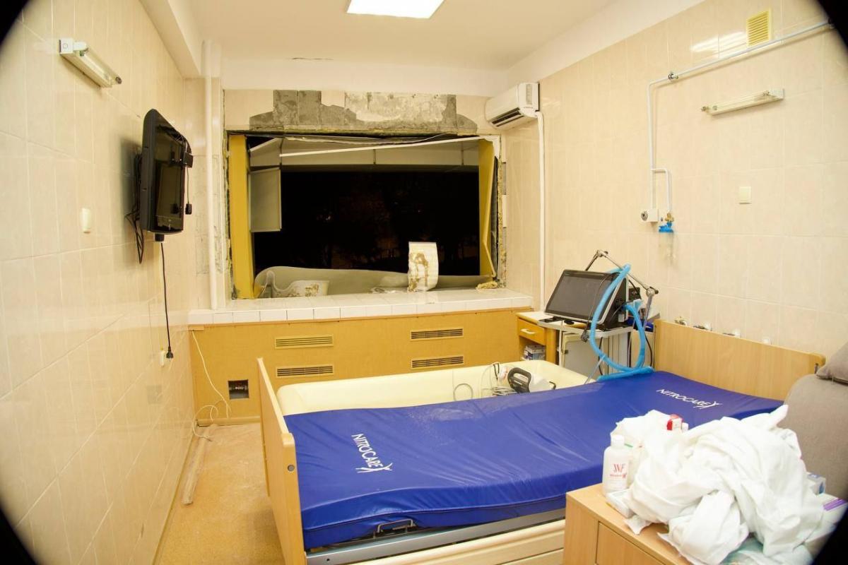 Наслідки удару РФ по Дніпру ввечері 25 жовтня 2024 року Наслідки удару РФ по Дніпру ввечері 25 жовтня 2024 року