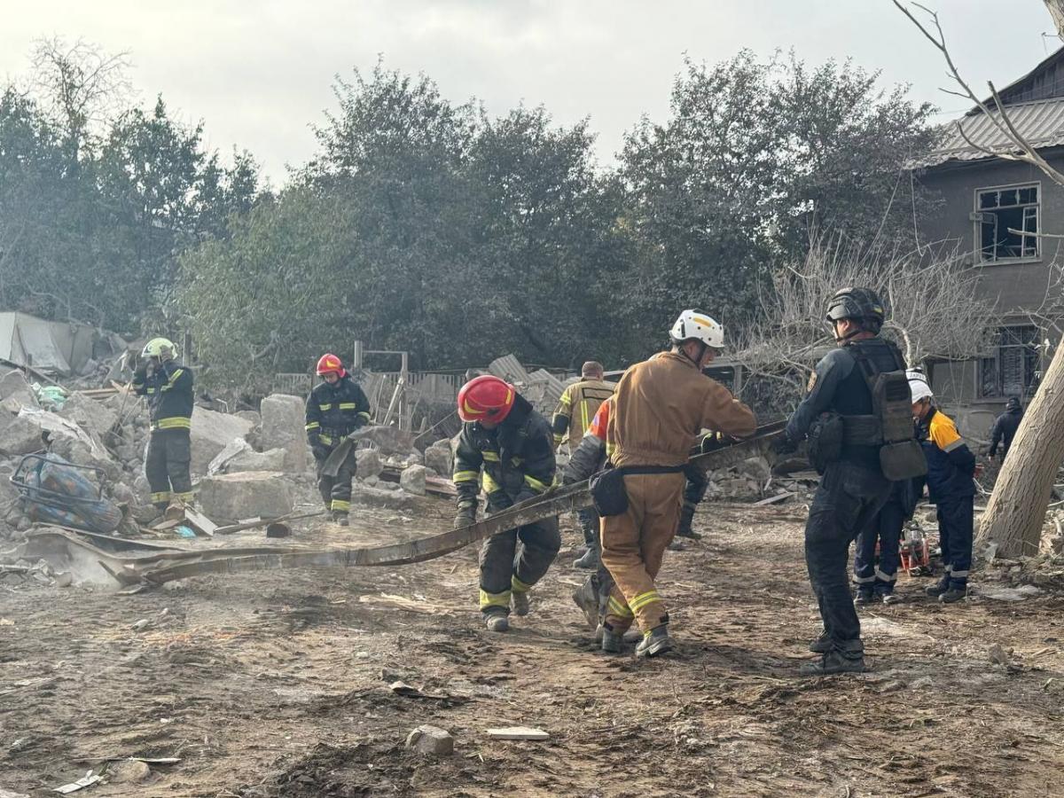 Наслідки удару РФ по Дніпру 26 жовтня Наслідки удару РФ по Дніпру 26 жовтня