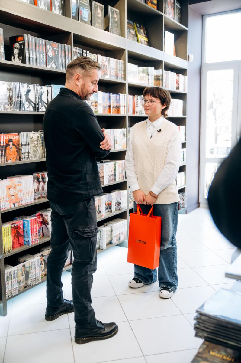 Сергій Жадан здійснив мрії двох дівчат Сергій Жадан здійснив мрії двох дівчат