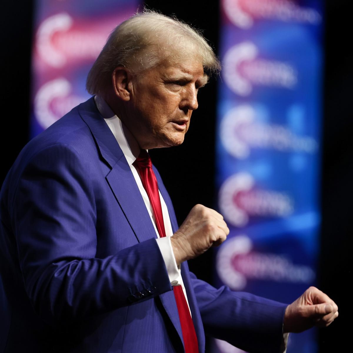 Багато питань Трамп вирішуватиме безпосередньо з Путіним, вважає Загородній Багато питань Трамп вирішуватиме безпосередньо з Путіним, вважає Загородній