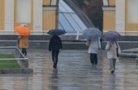 Сильні дощі накриють 10 областей: у ДСНС попередили про небезпечну погоду