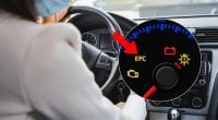 Бентежить багатьох водіїв: що означає індикатор EPC на панелі авто