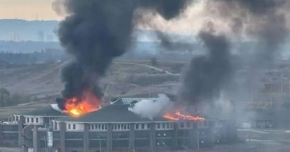 Мощный пожар на месте прилета: дрон атаковал университет спецназа в Чечне