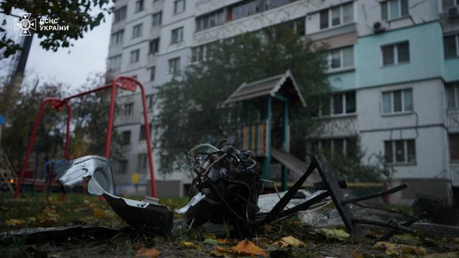 Пожежа у 16-поверхівці у Святошинському районі Києва після удару дронами 2 листопада Пожежа у 16-поверхівці у Святошинському районі Києва після удару дронами 2 листопада