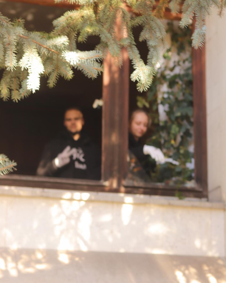 Наслідки удару дронів РФ по Києву